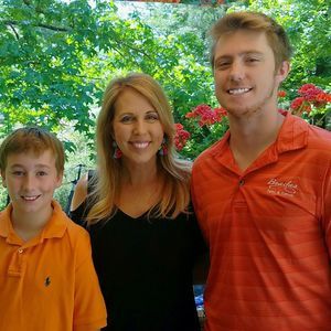 Meet your Posher, Deena